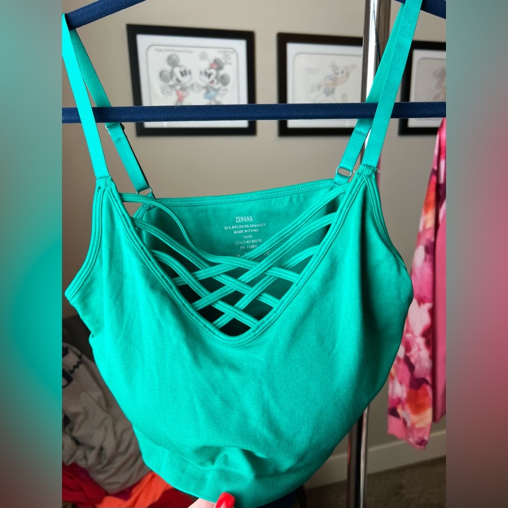 Zenana Bra - Removable cups - NWOT - Adjustable Straps Green- 2X